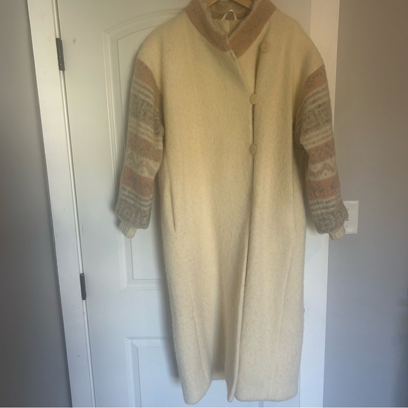 Hilda LTD wool trench coat with buttons-made in Iceland VGUC with brush - Picture 3 of 9